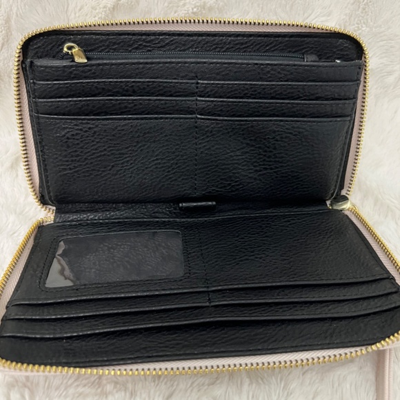 Steve Madden Light Pink Wallet/Wristlet - Picture 5 of 6